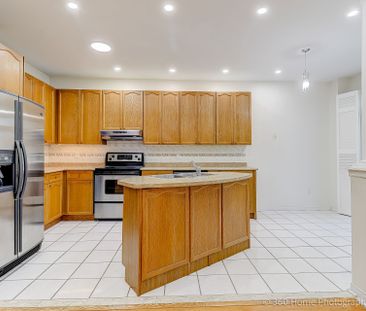 For Lease - 211 Kayla Crescent, Vaughan, Ontario - Photo 5