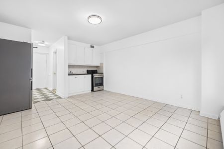 1900 Av. Lincoln, #124 - Photo 2