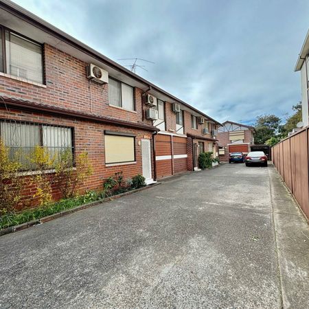 2/28 Hill Street, Cabramatta NSW - Photo 4