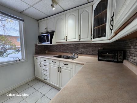 For Lease - 615 Sandford Street Unit# Basement, Newmarket, Ontario - Photo 2
