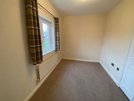 4 bedroom detached house to rent - Photo 4