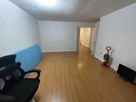 For Lease - 3740 Don Mills Road Unit# 107, Toronto, Ontario - Photo 2