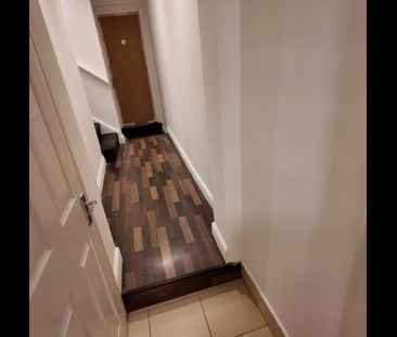 Room in a Shared House, Gloucester Road, CR0 - Photo 3
