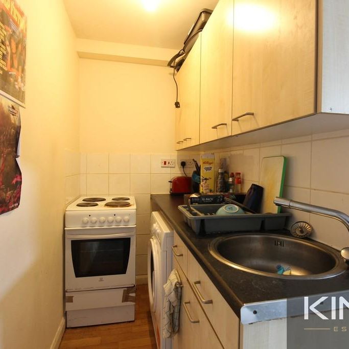 Studio to rent - Photo 1