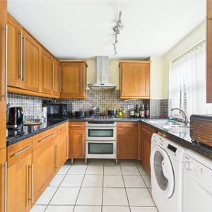 Chatteris Way, Reading Chatteris Way, Reading - Photo 3