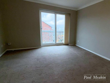 2 bedroom flat to rent - Photo 3