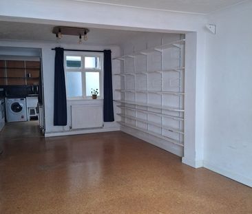 2 Bed Terraced House, Kemp Street, BN1 - Photo 4