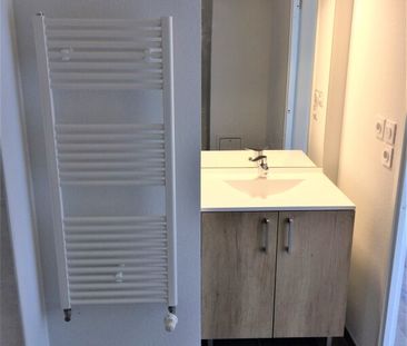 Location Appartement 2 pièces 40m² ROYAN 17200 - Photo 3