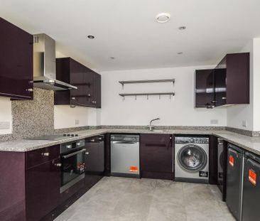 3 bedroom end of terrace house to rent - Photo 3