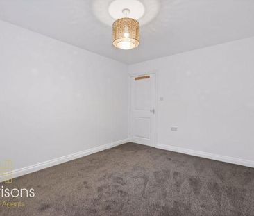 2 bedroom ground floor flat to rent - Photo 5