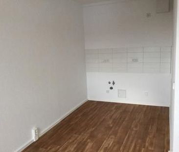 Bezugsfertige Wohnung mit großzügigem Balkon! Rufen Sie an 0160 905... - Photo 2