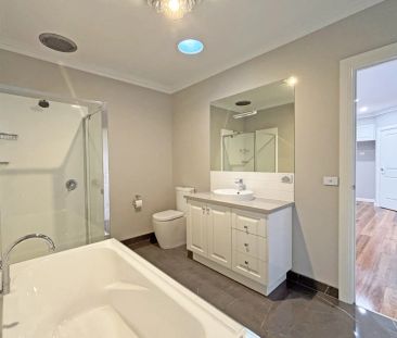 Comfortable Premium Modern Living in Warragul North - Photo 6