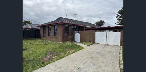 10 George Greeves Place, Hoppers Crossing, Vic 3029 - Photo 2