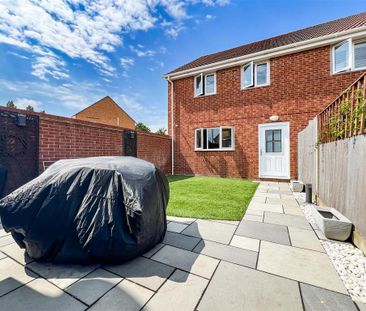 3 bedroom semi-detached house to rent - Photo 5
