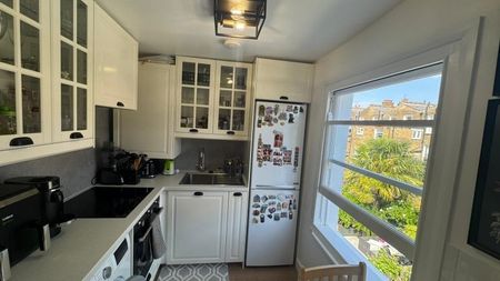 Room in a Shared Flat, Bravington Road, W9 - Photo 4