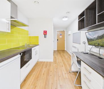 1 bedroom Studio flat to rent - Photo 5