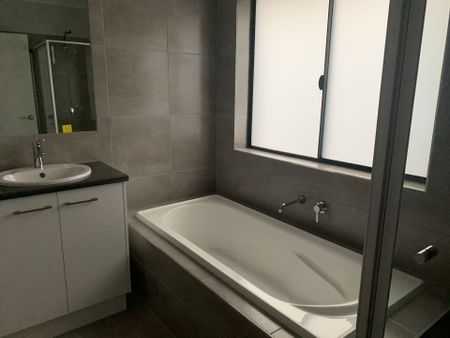 MODERN LOW MAINTENANCE UNIT - Photo 4