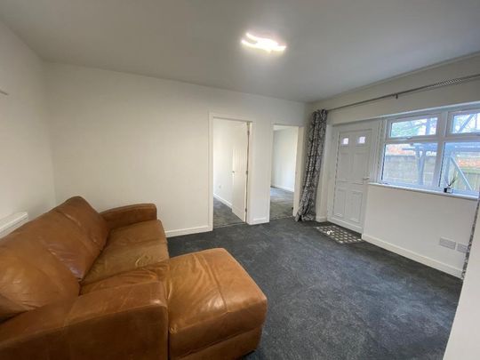 2 Bedroom Ground Floor Apartment To Rent - Photo 1