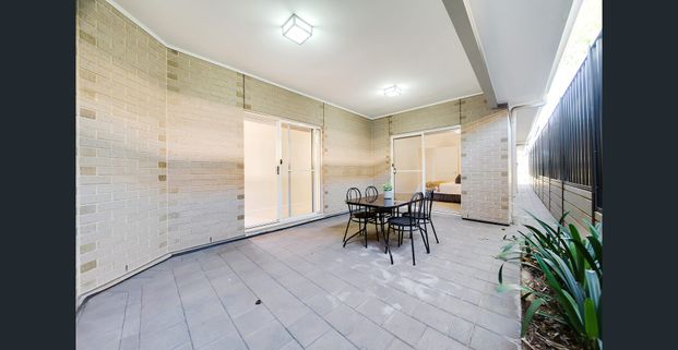 Modern Family Living in the Heart of Magill - Photo 1