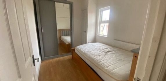 Princes Park L8 - Photo 2