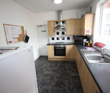 Calais Road, Staffordshire, Burton upon Trent, DE13 - Photo 6