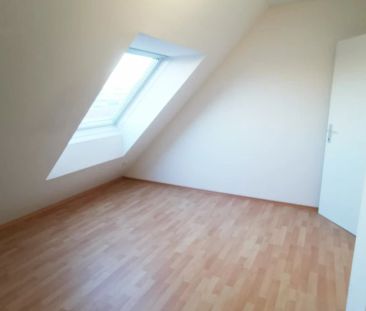 3 Zimmer-Maisonett-DG-Wohnung mit Terrasse - Photo 4