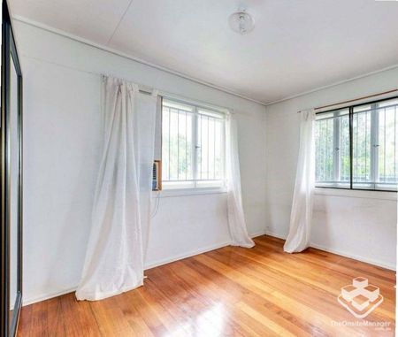 A great 3 bedroom home with large yard for a young family - Photo 5