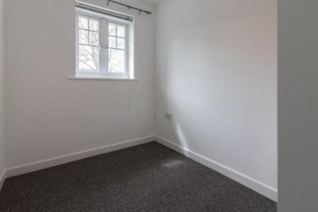 3 Bedroom - Photo 4