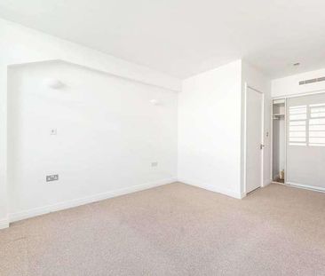 Western Avenue, Perivale, UB6 - Photo 5