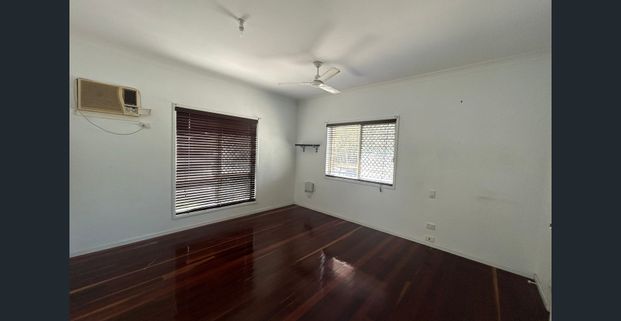 THIS BEAUTIFUL 3 BEDROOM HOME WITH A WRAP AROUND ENTERTAINMENT AREA IS AVAILABLE NOW! - Photo 1