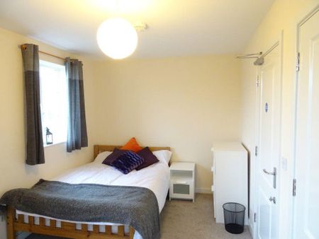 1 bedroom in a house share to rent - Photo 3