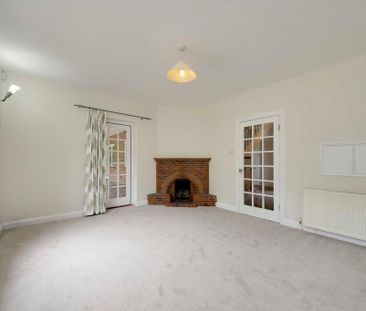 6 bedroom detached house to rent - Photo 1