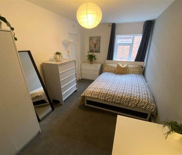 6 bedroom apartment to rent - Photo 2