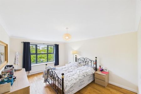 17 Clarendon Quay, Clarendon Dock, Belfast, BT1 3AG - Photo 4