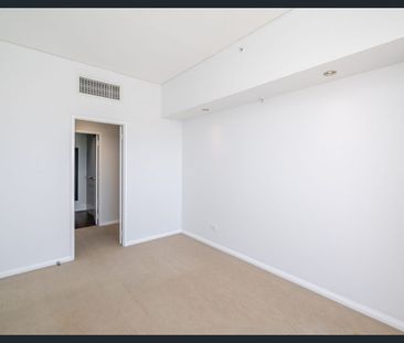 City Living with all the comfort - Photo 2