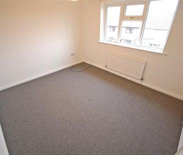 2 bedroom semi-detached house to rent - Photo 4