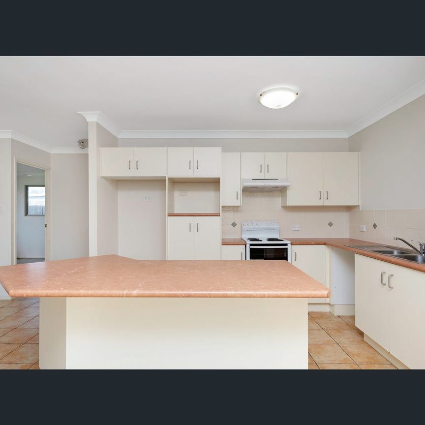 13 Kinnardy Street, Burdell, Qld 4818 - Photo 1