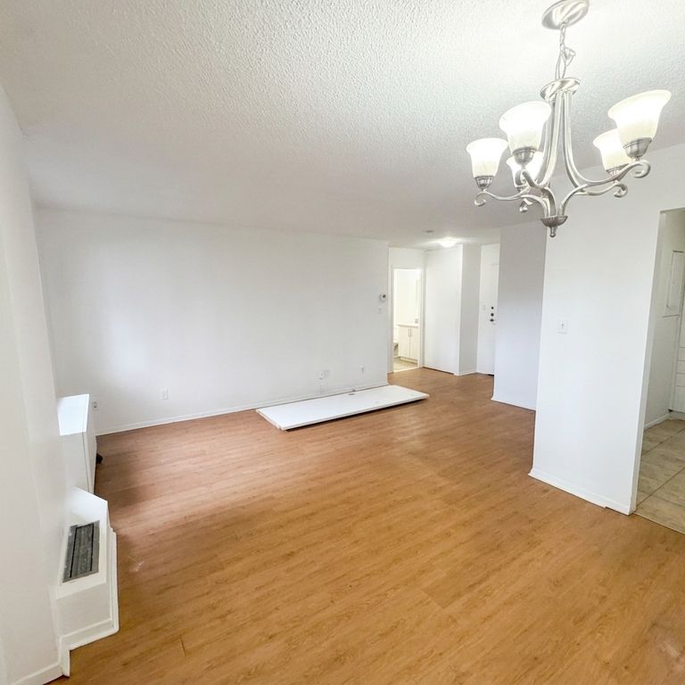 3½ For Rent — Côte Saint-Luc — $1299/mo - Photo 1
