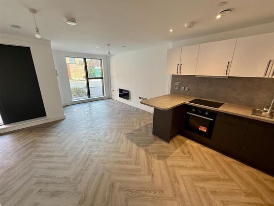 Studio to rent - Photo 1