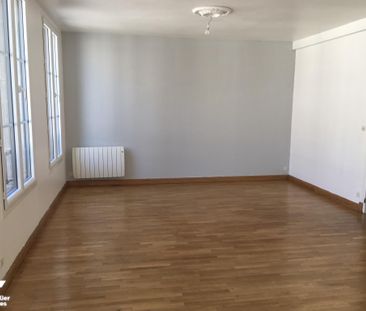 Appartement centre bourg au 1er étage libre au 17 novembre 2025- - Photo 3