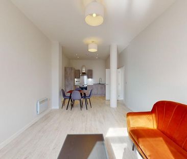 2 bedroom flat to rent - Photo 1