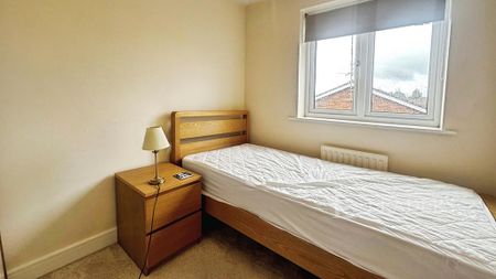 5 bedroom terraced house to rent - Photo 2