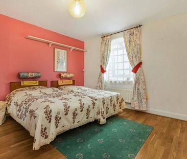 2 bedroom penthouse to rent - Photo 4