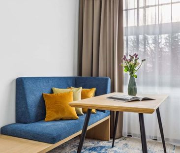 Apartment in Schmied-Kochel-Straße, München - Photo 1