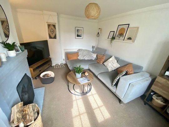 3 bedroom semi-detached house to rent - Photo 1