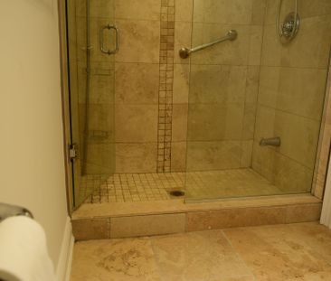 For Lease - 1633 Sunnycove Drive, Mississauga, Ontario - Photo 2