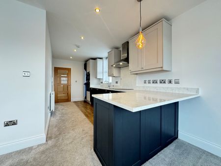 2 bedroom apartment to rent - Photo 4
