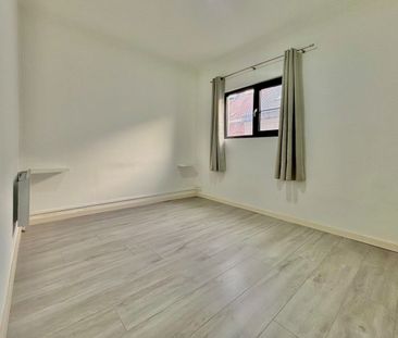 VOLLEDIG GERENOVEERDE EN ENERGIEZUINIGE WONING (EPC B) MET 3 SLPKS ... - Photo 5