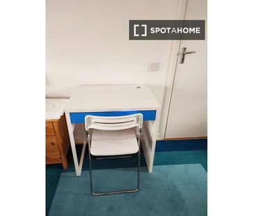 Room in a shared 2-bedroom house for rent in Cabra West - Photo 5