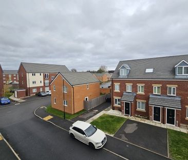 Tame Close - Photo 2